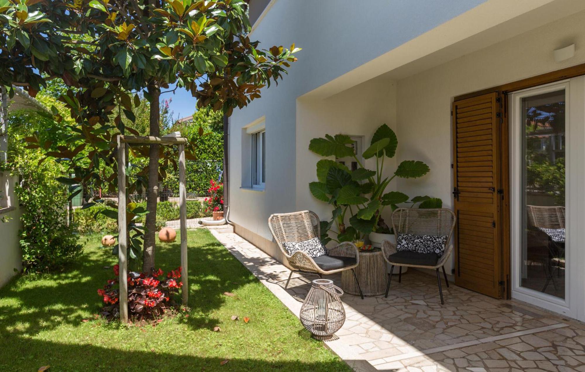 1 Bedroom Beautiful Apartment In Porec Exterior photo